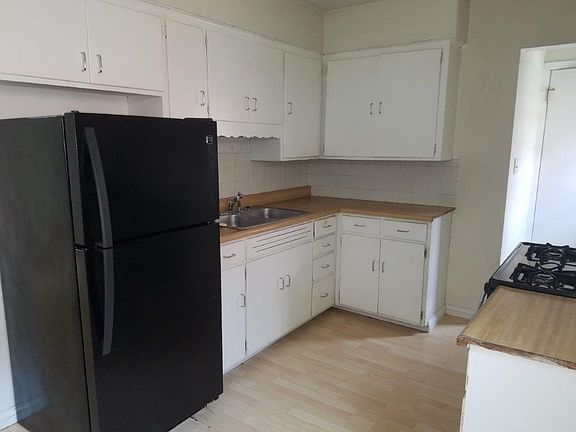 2nd image of 1533 King Ave