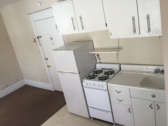 4th image of 2314 Bryant Ave S #4