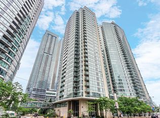 381 Front St W #1810, Toronto, ON M5V3R8