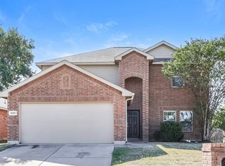 1600 Chivalry Ln, Fort Worth, TX 76140
