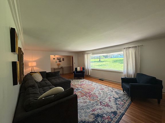 2nd image of 116 Springdale Cir