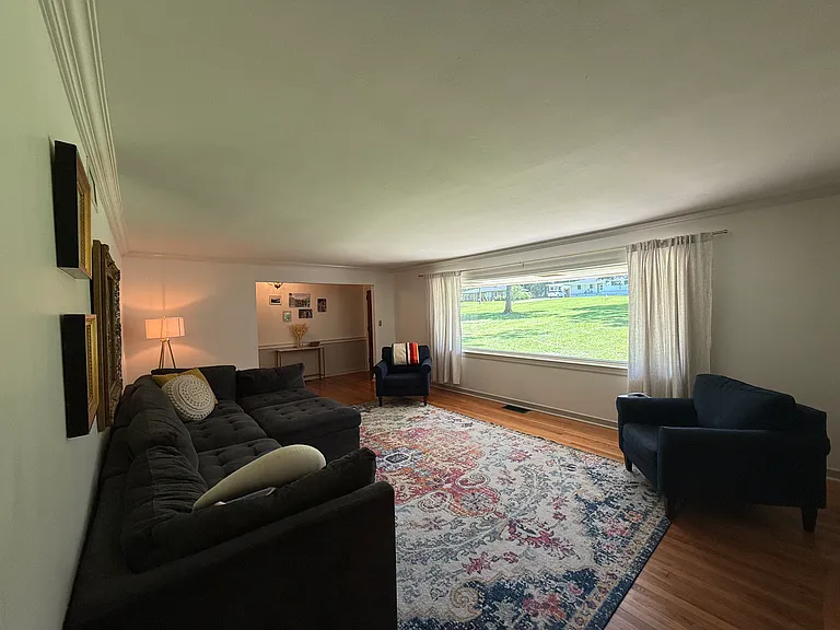 116 Springdale Cir — Photo 2