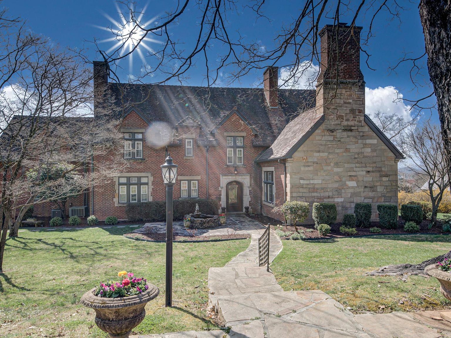 440 Lawrence Ave, Bristol, VA 24201 Zillow