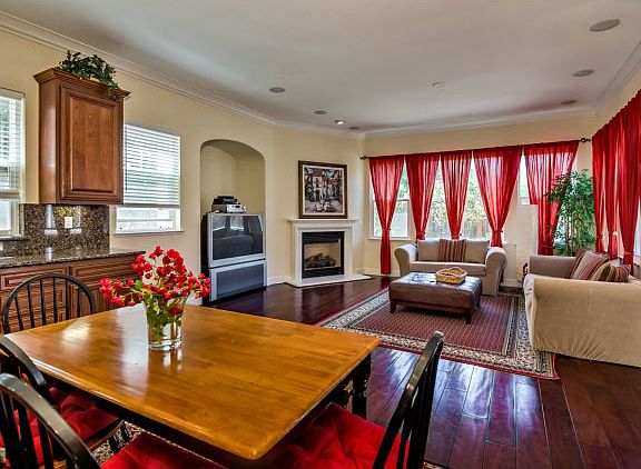 2nd image of 6646 Broadacres Dr