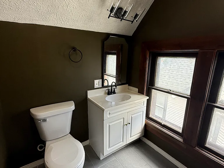 2060 Central Ave #2 — Photo 8