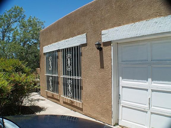 2nd image of 5911 Avenida Arturo NW