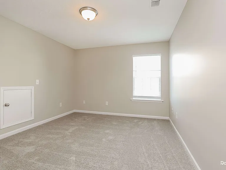 1424 Priestshore Bay — Photo 14