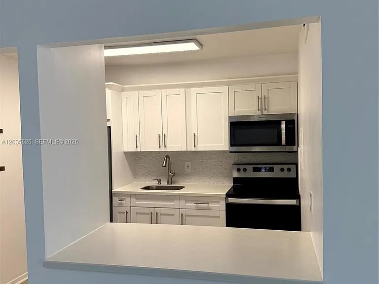802 NW 87th Ave #321 — Photo 13