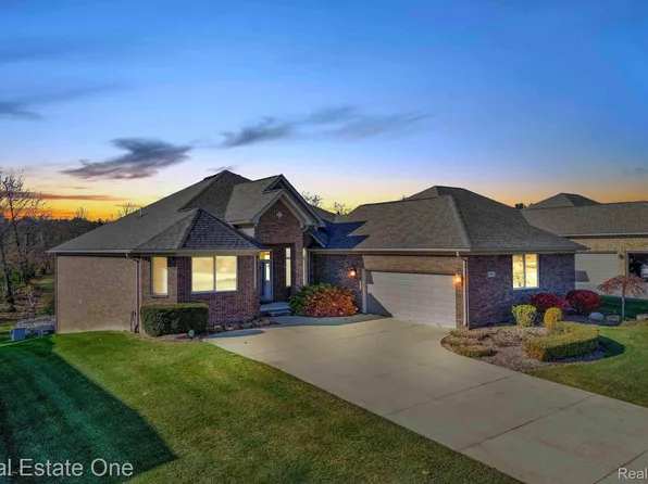 58703 Glacier Club Dr, Washington, MI 48094