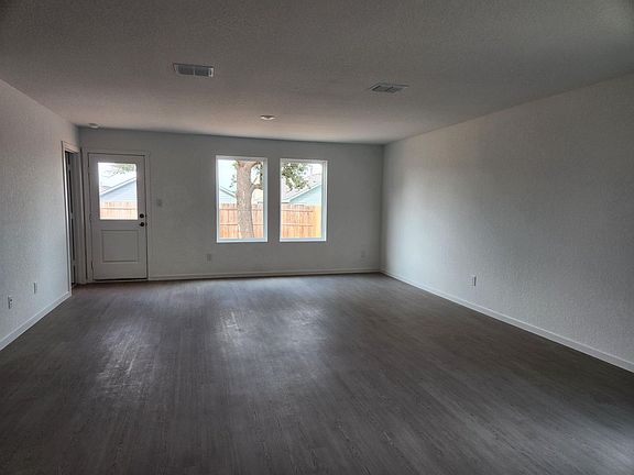 4th image of 109 Alemeda