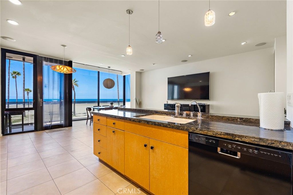 3009 Ocean Front Walk, Venice, CA - View 4