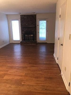 Family Room.
Combination Family Room & Dining Room.