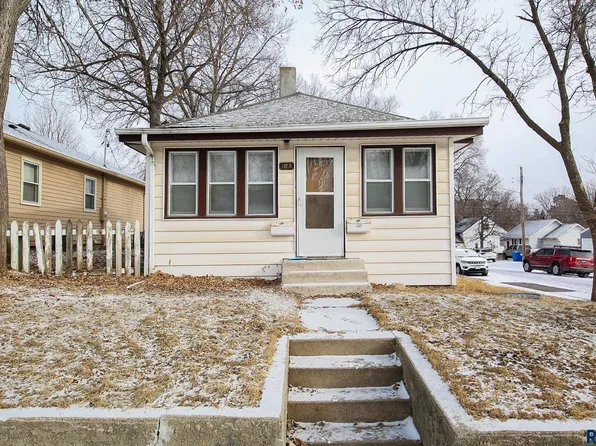 1828 S Grange Ave, Sioux Falls, SD 57105