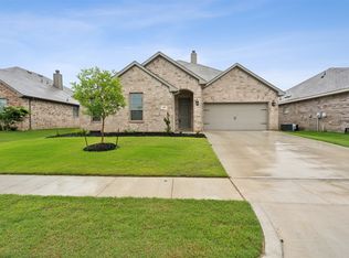1409 Lakeview Dr, Azle, TX 76020