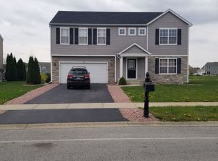 1452 Flagstone Dr, Dyer, IN 46311