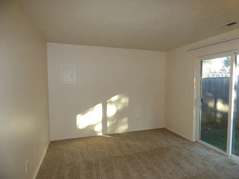 3974 Liberty Rd S — Photo 21