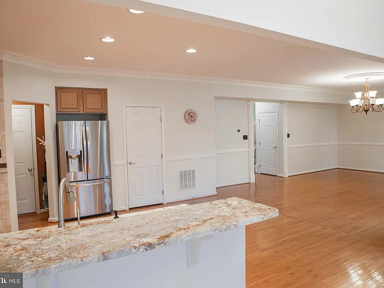 18136 Prestwick Ter — Photo 11