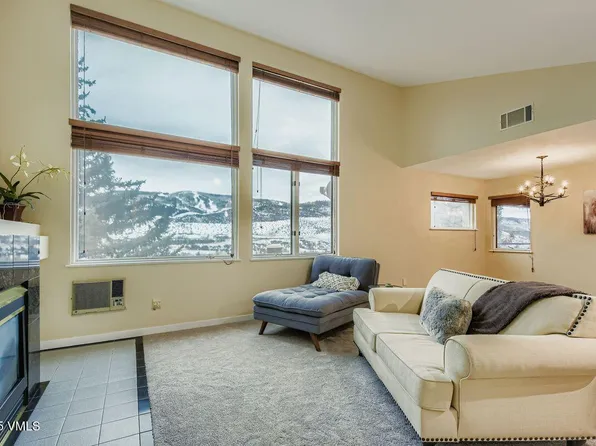 600 Nottingham Rd APT 8, Avon, CO 81620