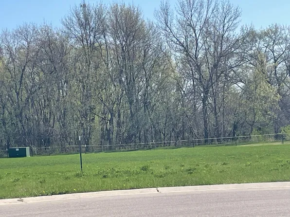 210 19th Street Cir NE, Barnesville, MN 56514