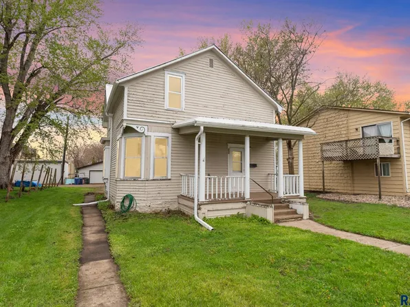 209 N Lincoln St, Canton, SD 57013