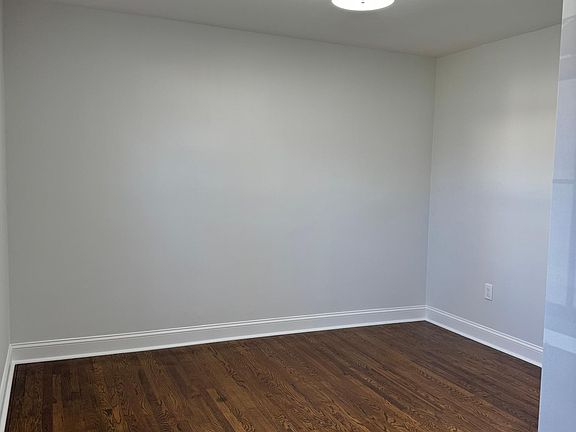 4th image of 42 Hassemer Rd
