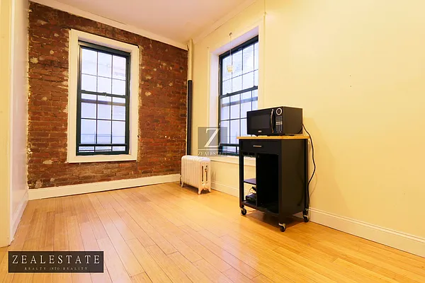 Rented by ZealEstate Group Inc | media 9