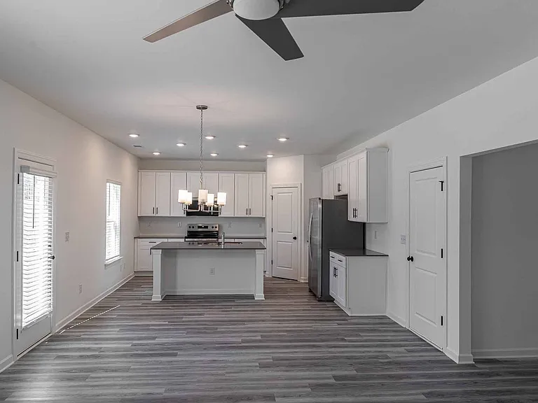 3361 Pepperpike Ct — Photo 23
