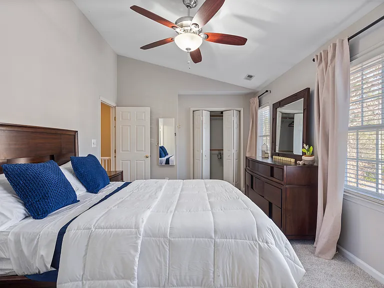 4412 Antique Ln — Photo 12