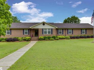 2 Fenwick Ln, Greenville, SC 29617