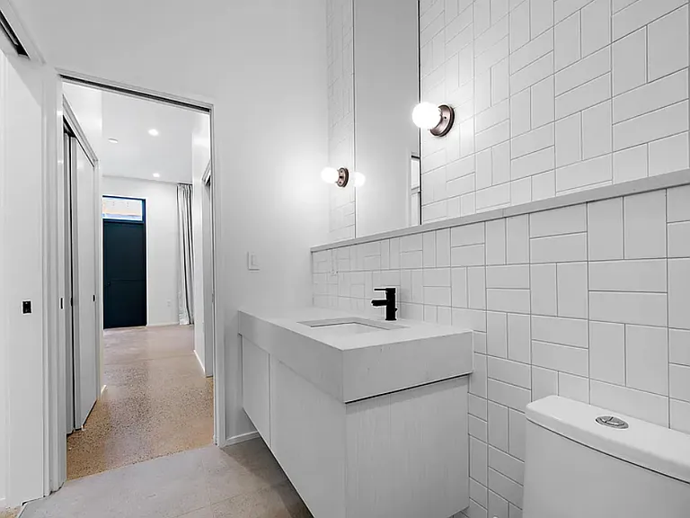 2323 2nd Ave S #1C — Photo 31