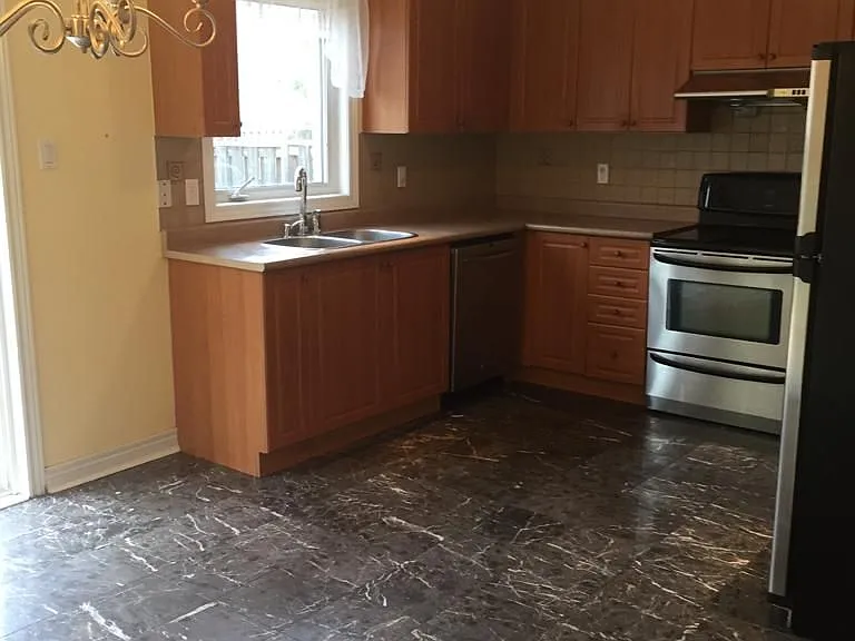 58 Sewells Ln #UPPER — Photo 6
