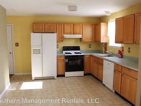 4th image of 119 Lantern Ln
