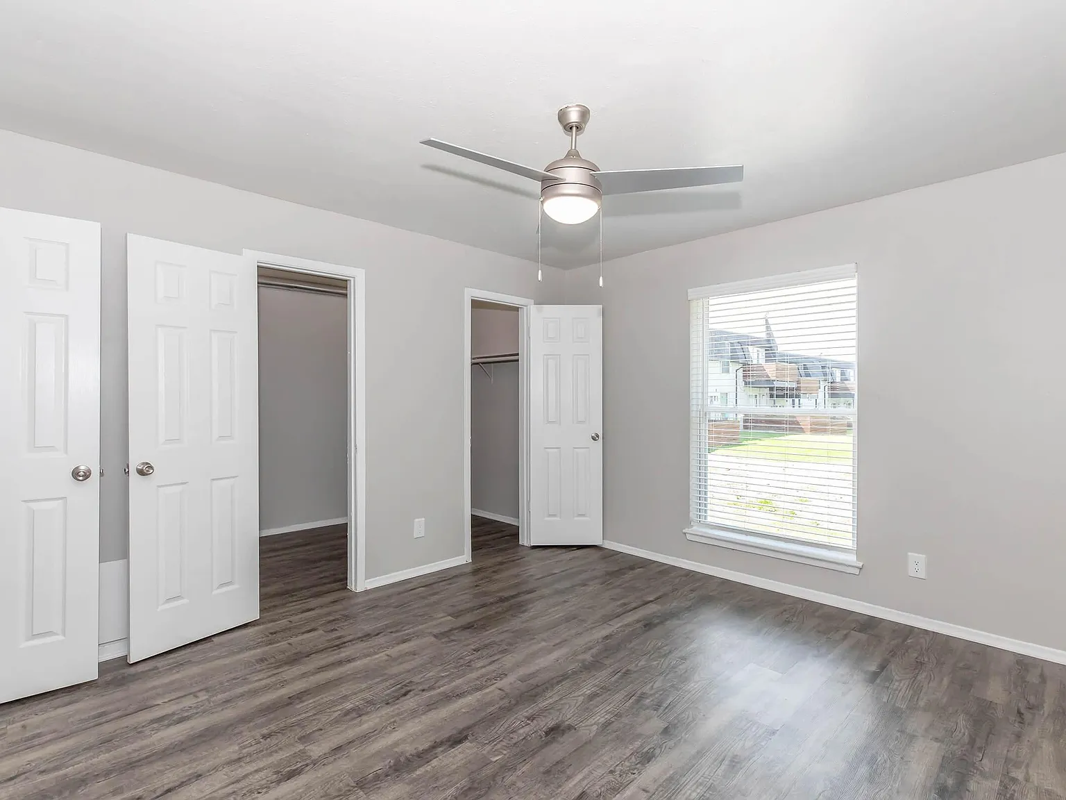 N Harwood Rd, North Richland Hills — Photo 3