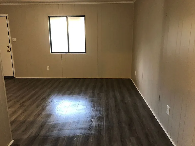 301 E Ann St — Photo 13