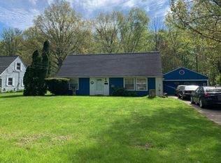 6355 Southgrove Rd, Mentor, OH 44060