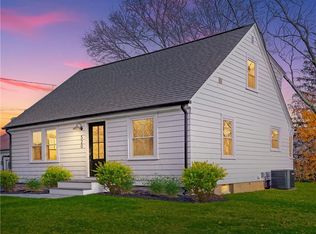 520 Phenix Ave, Cranston, RI 02921