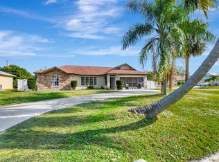 1667 SE Simmons St, Port Saint Lucie, FL 34952