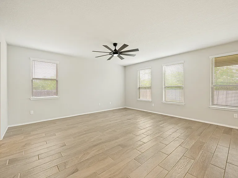 11038 Airmen Dr — Photo 24