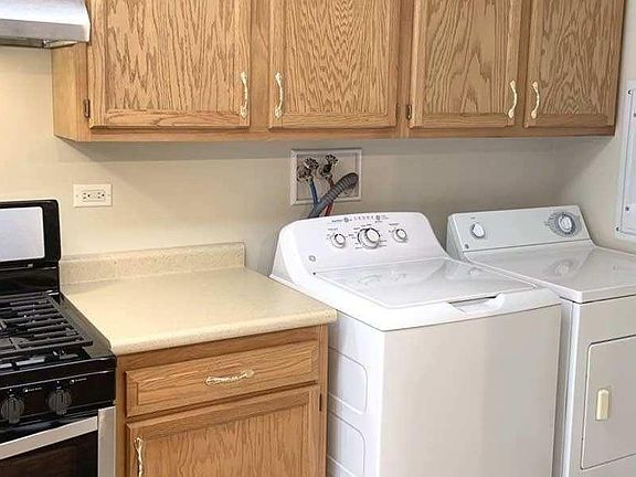 4th image of 1133 Cove Dr