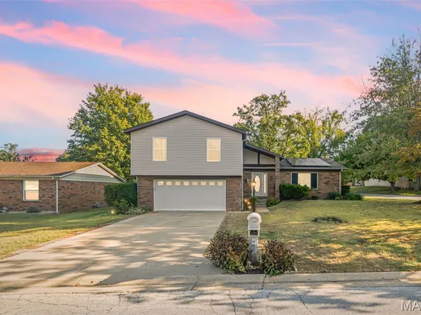 2237 Monterey Dr, Belleville, IL 62221