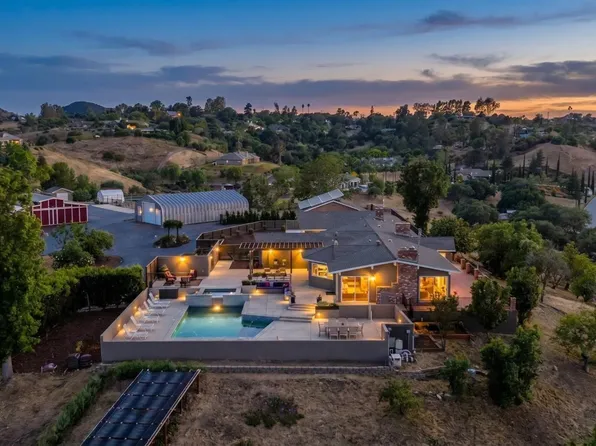 4986 San Jacinto Cir E, Fallbrook, CA 92028