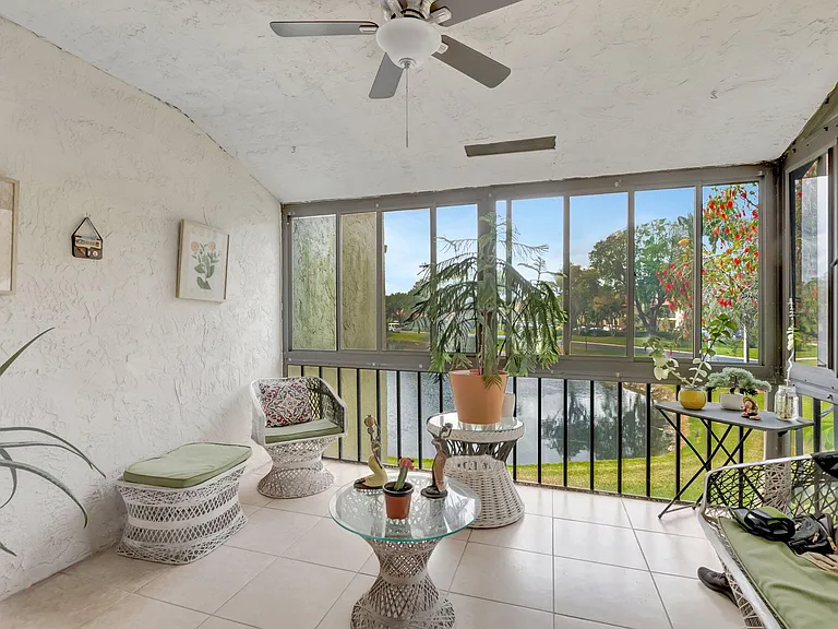 21214 Lago Cir #8F — Photo 29