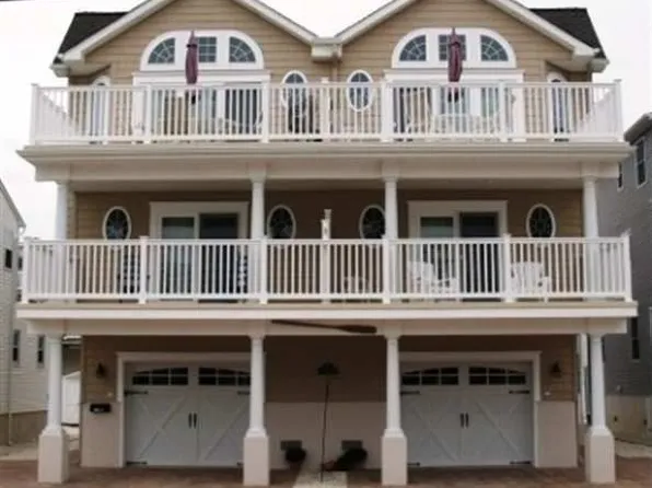 122 75th St #W, Sea Isle City, NJ 08243