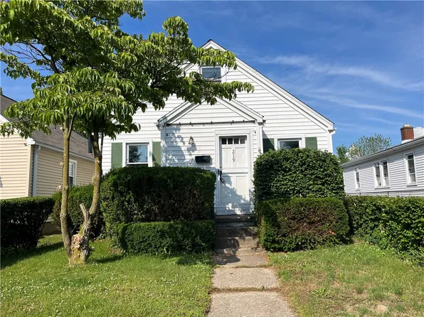 219 Sanford Pl, Erie, PA 16511