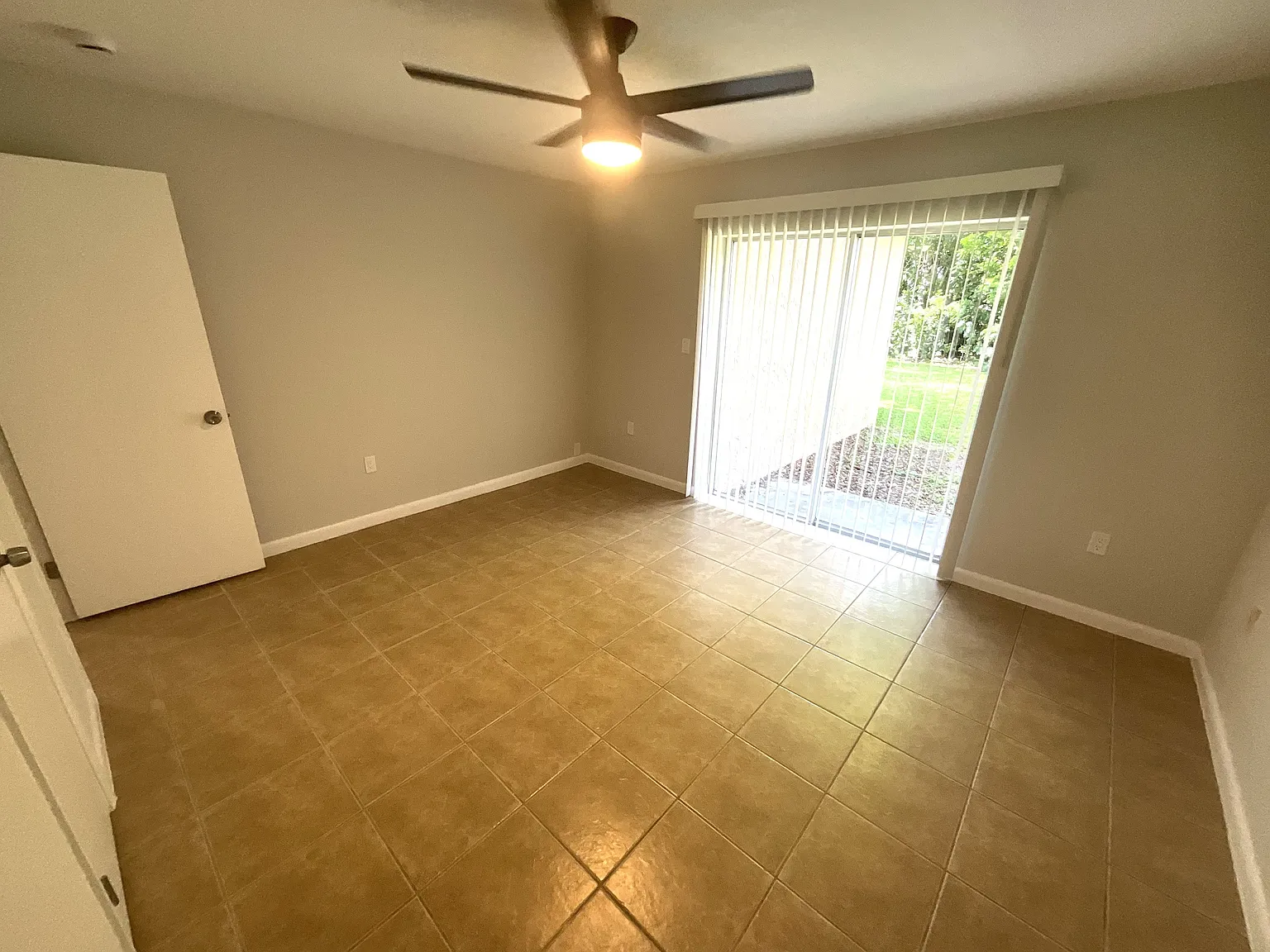 610 Southeast 13th Court A - 1 — Photo 3