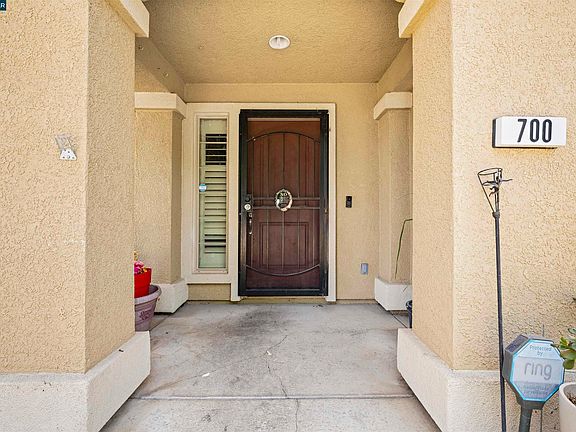 5th image of 700 Pinedale Ave