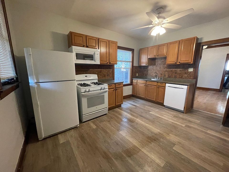 1st image of 3538 W Belmont Ave #2R