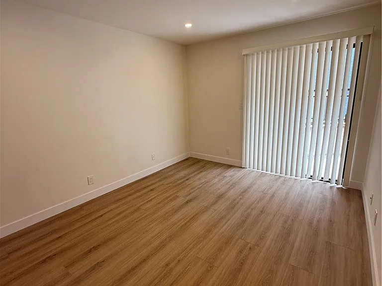 1207 N Columbus Ave #102 — Photo 13