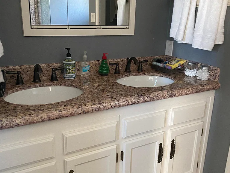 2415 W Greenbriar Dr — Photo 32
