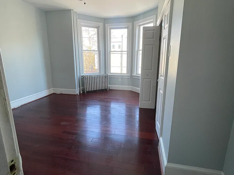 2302 W Montgomery Ave — Photo 22